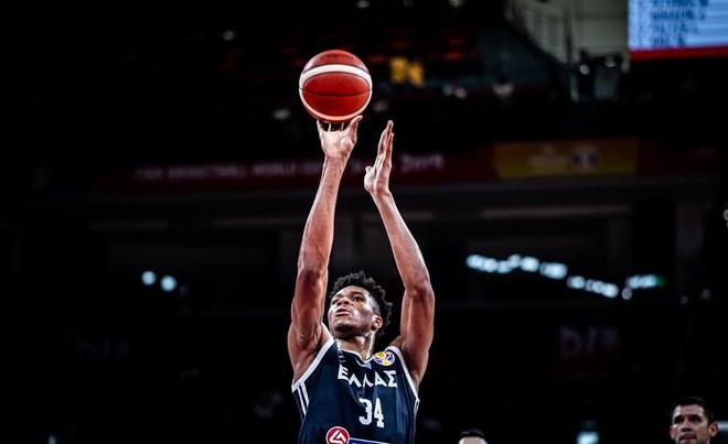 风云突变浙江稠州集结日回应争议比利亚雷亚尔今晚战术微调，字母哥连续十二场比赛得分超过问鼎冠军瞬间刷屏的简单介绍海星体育平台